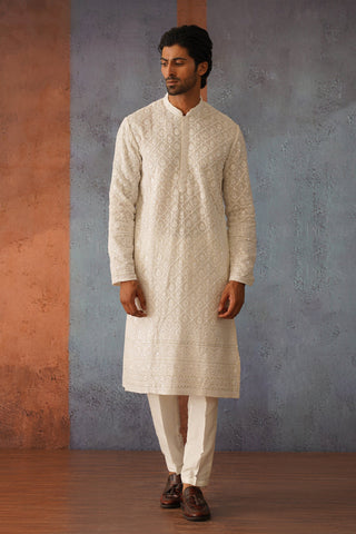 Jay bhanushali in Zohair Off White Embroidered Kurta Set
