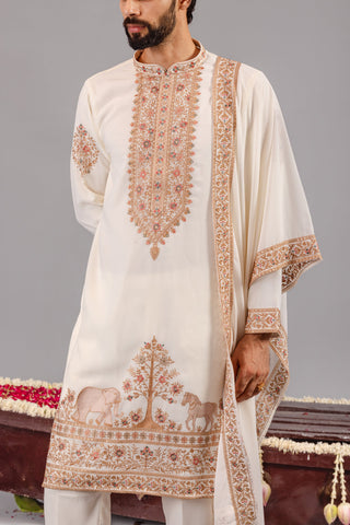 ARYA BABBAR IN Chaar Kadam Cream Kurta Set