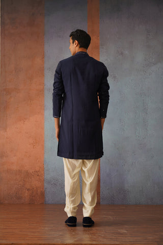 Vivek Dahiya in Navy Blue Mirror Work kurta Set