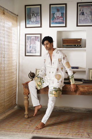 Yuvaan Off White Linen Zipper Front Open Kurta Set