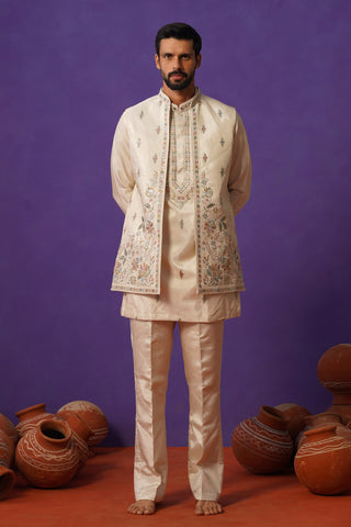 KIAAN IVORY SHORT KURTA JACKET SET