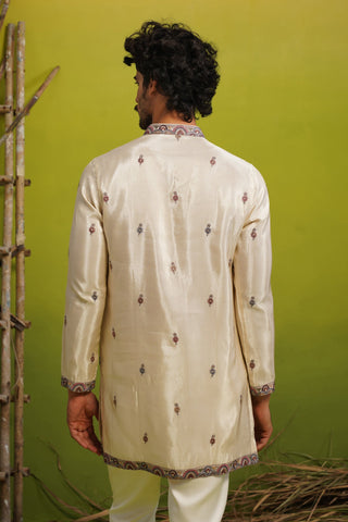 SAFARI IVORY SHORT KURTA SET