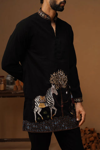 SAATHI BLACK SHORT KURTA SET
