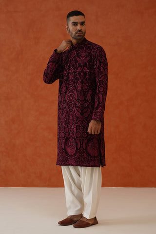 MUNAWAR FARUQUI IN Arjun Wine Kurta Set With Patiyala