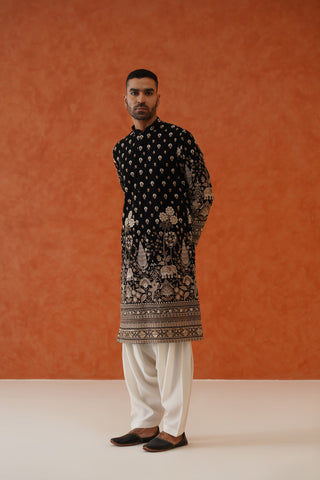 Zuber Black Kurta Set With Patiyala And Dupatta