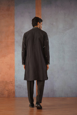 Javid - Mirror Embroidered Kurta Set With Dupatta