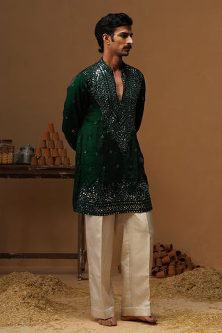 ARYA BOTTLE GREEN  V NECK SHORT KURTA SET