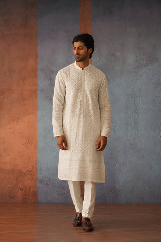 Jay bhanushali in Zohair Off White Embroidered Kurta Set