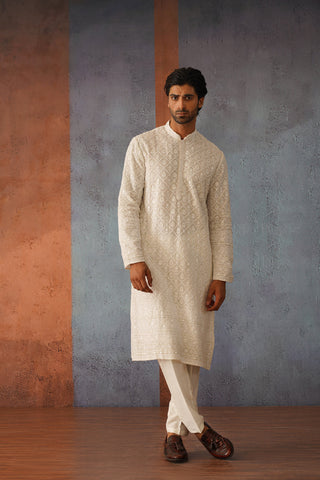 Jay bhanushali in Zohair Off White Embroidered Kurta Set