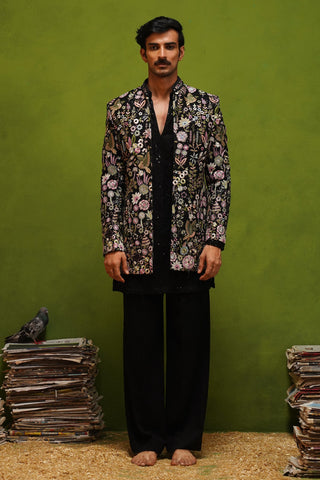 ROOH BLACK JODHPURI SET WITH V NECK KURTA