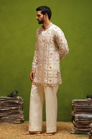 PATOLA IVORY SHORT KURTA SET