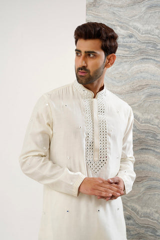 OFF WHITE COTTON SILK MIRROR WORK KURTA SET
