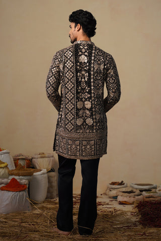 ARJUN BIJLANI IN SANJH CUTDANA BLACK SHORT KURTA SET