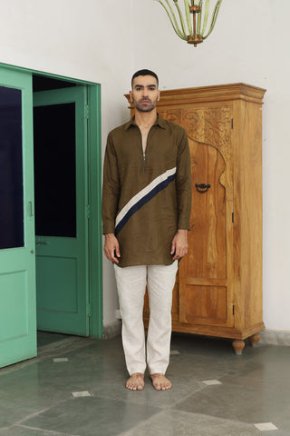 Suyash Mehandi Linen Pathani Set