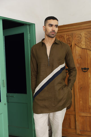 Suyash Mehandi Linen Pathani Set
