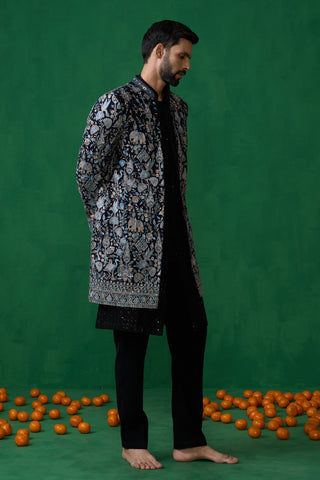 ASHNEER GROVER IN GARDEN NAVY BLUE INDOWESTERN SET