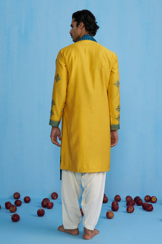 DARPAN HALDI KURTA SET