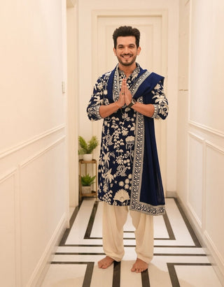 Arjun Bijlani in Aruna Navy Kurta set with patiyala and dupatta