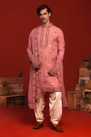 Akshaj Onion Pink Kurta Set