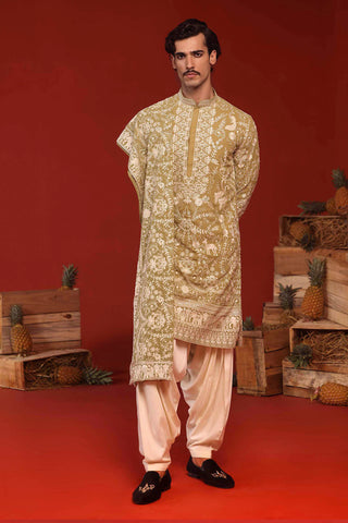 Abhishek kapoor in Mrityunjay Mehandi Kurta Set