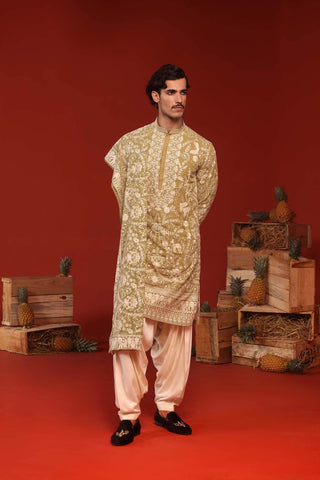Abhishek kapoor in Mrityunjay Mehandi Kurta Set