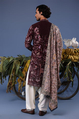 Rishabh Jaiswal in Kaif Giraffe Wine Kurta Set
