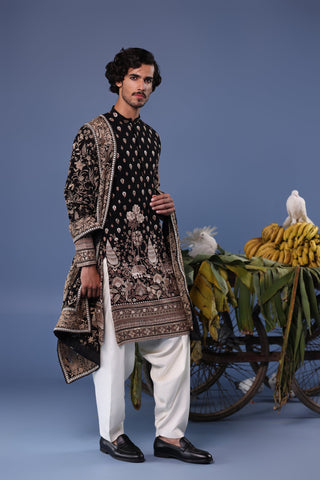 Kayan Black Kurta Set