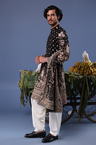 SAMMAR VERMA IN Kayan Black Kurta Set