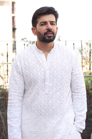 Jay bhanushali in Zohair Off White Embroidered Kurta Set
