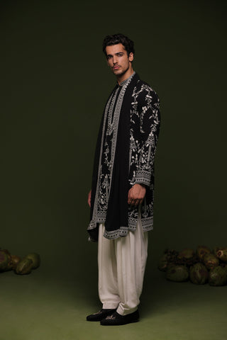 Rithvik Dhanjani in Aryaman Black Kurta set with patiyala and dupatta