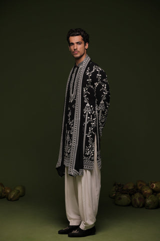 Honey Singh in Aryaman Black Kurta set with patiyala and dupatta