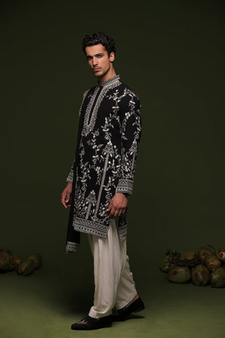Rithvik Dhanjani in Aryaman Black Kurta set with patiyala and dupatta
